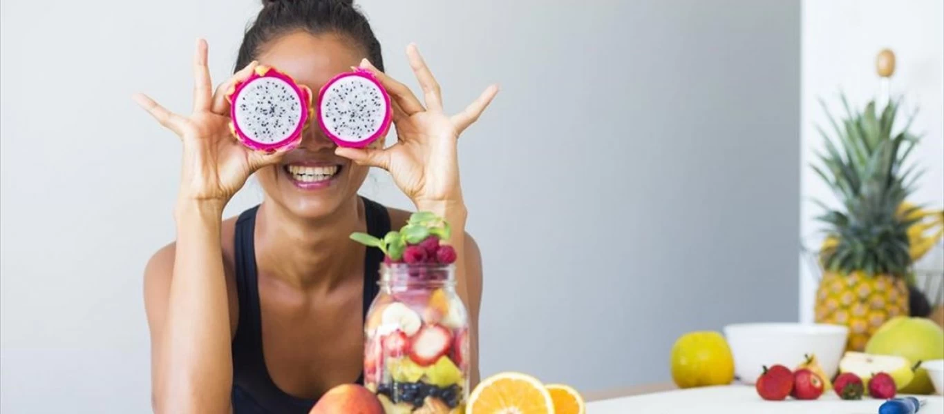 Οι 8 καλοκαιρινές τροφές που πρέπει να καταναλώνουν οι γυναίκες